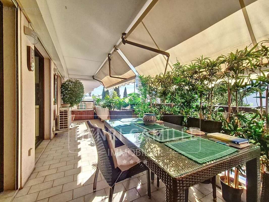 Appartement à CANNES