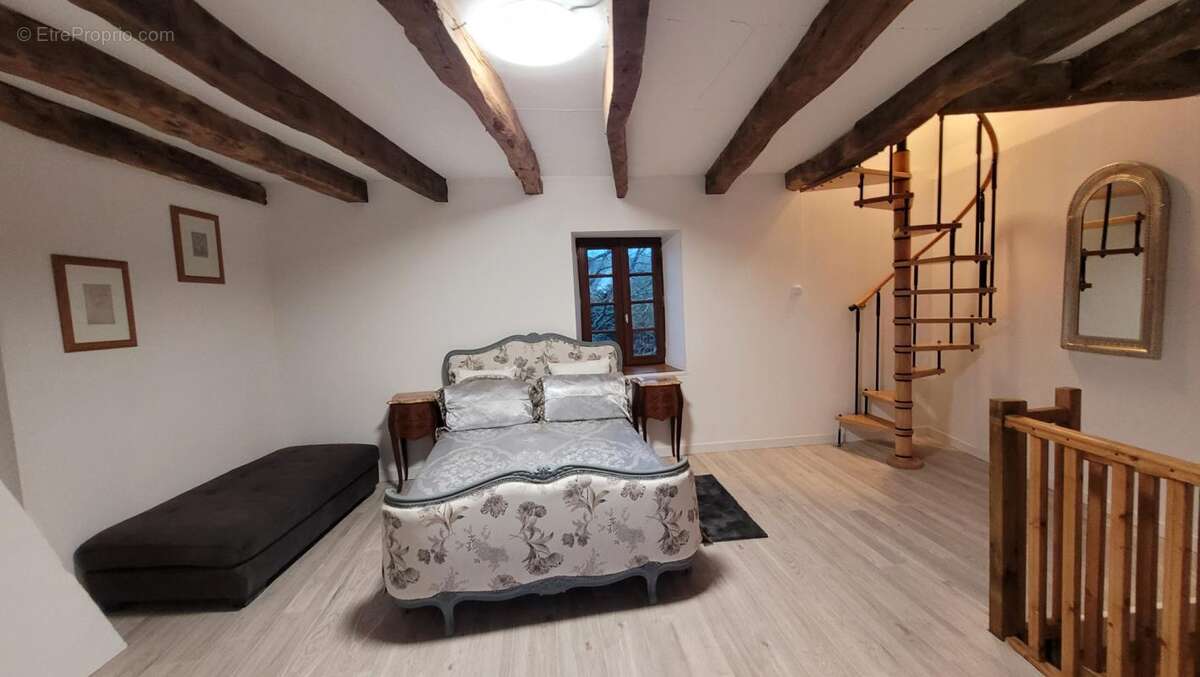 Maison à PLOUNEVEZ-QUINTIN