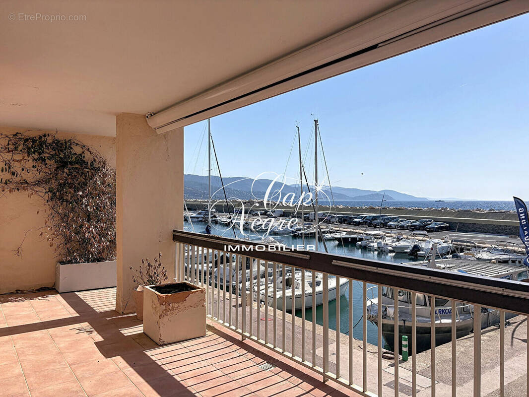 Appartement à BORMES-LES-MIMOSAS