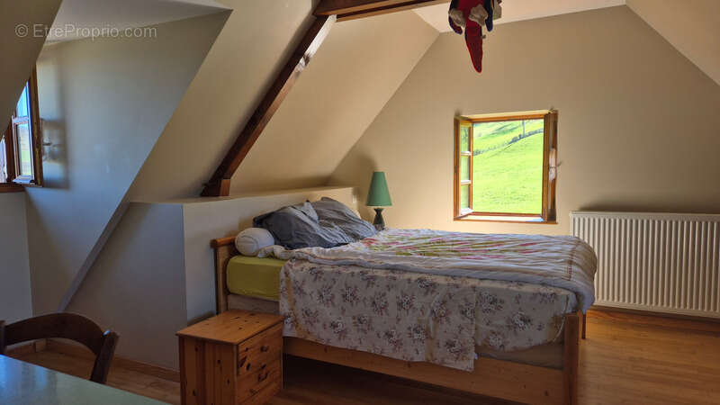 Maison à SAINT-CHRISTOPHE-VALLON