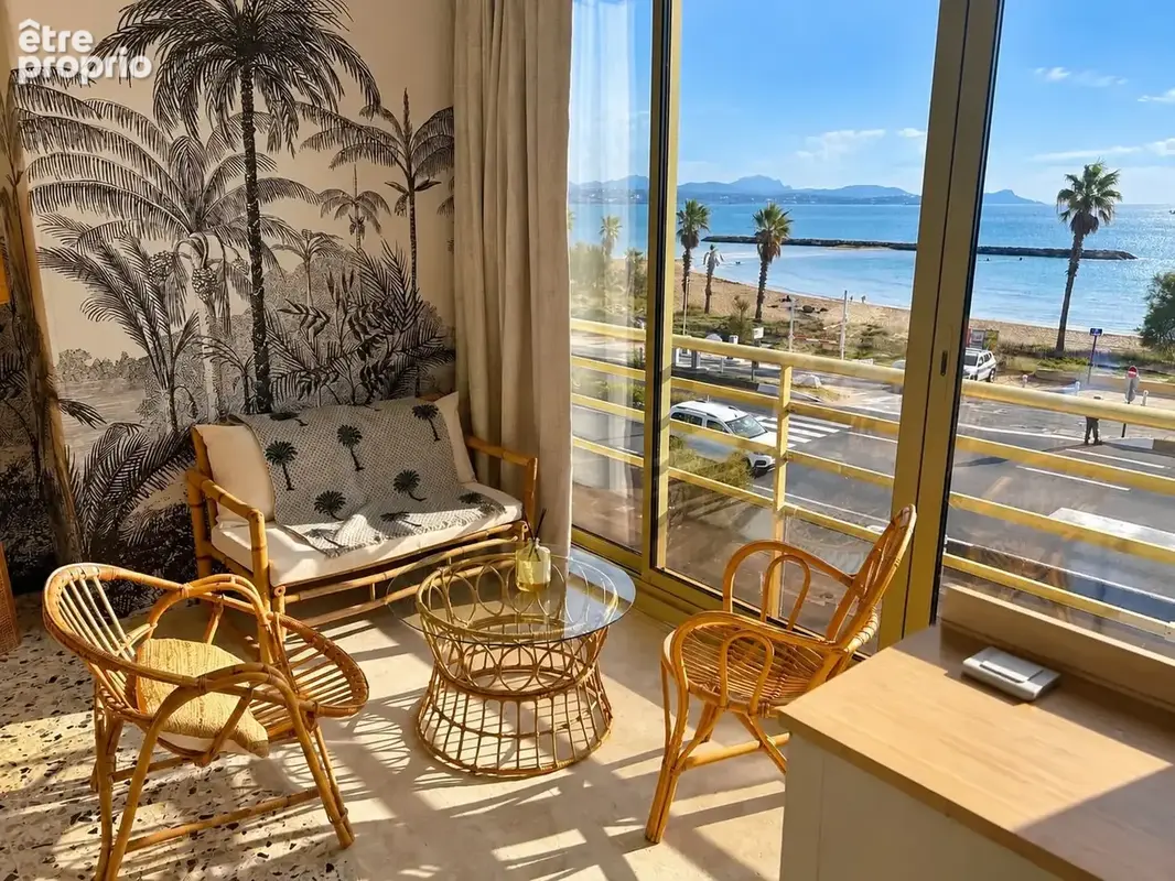 Vue mer au dernier étage, studio rénové avec séjour de 30 m2 - photo 4