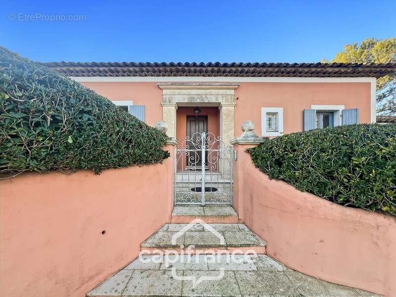 Maison à MALLEMORT