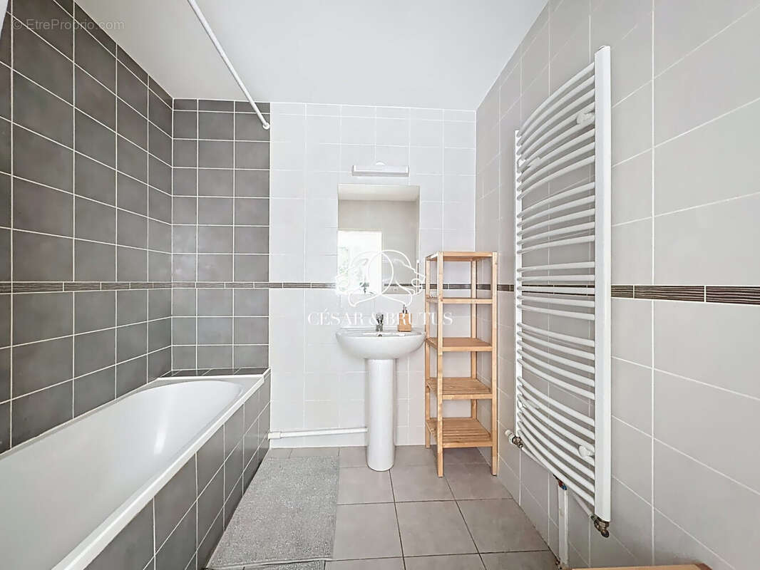 Appartement 50 m² à Saint-Cyr-Au-Mont-D'or  - photo 7