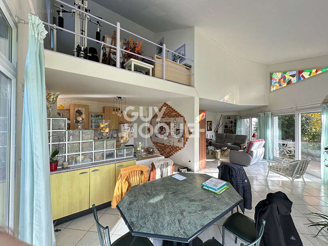 Maison à SAINT-AGREVE