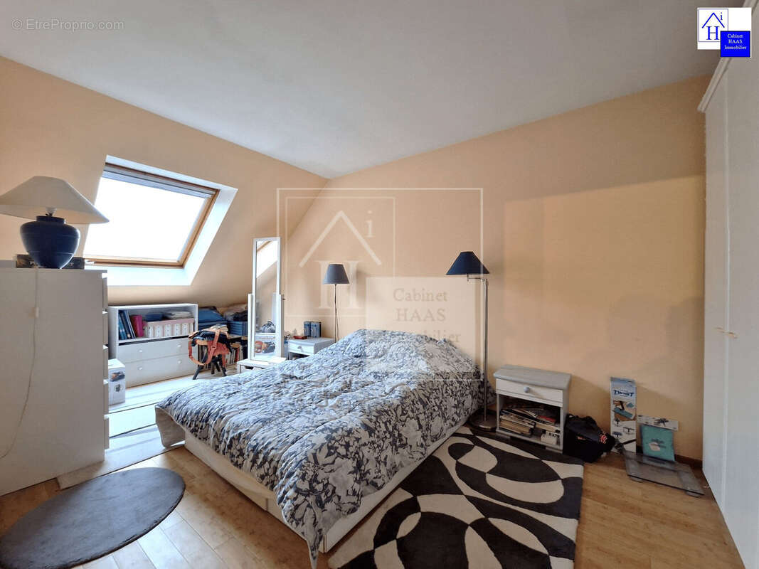 Chambre - Appartement à VAIRES-SUR-MARNE