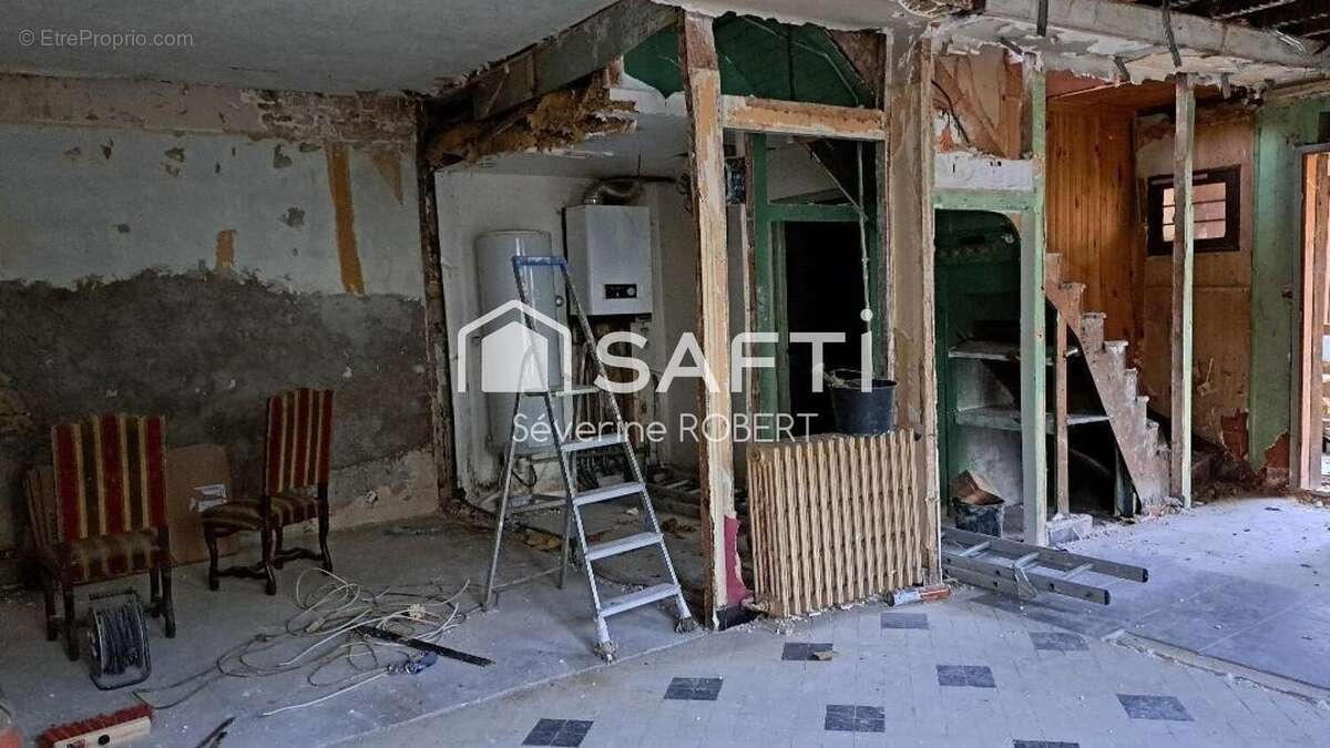 Maison 96 m² à Loudun  - photo 2