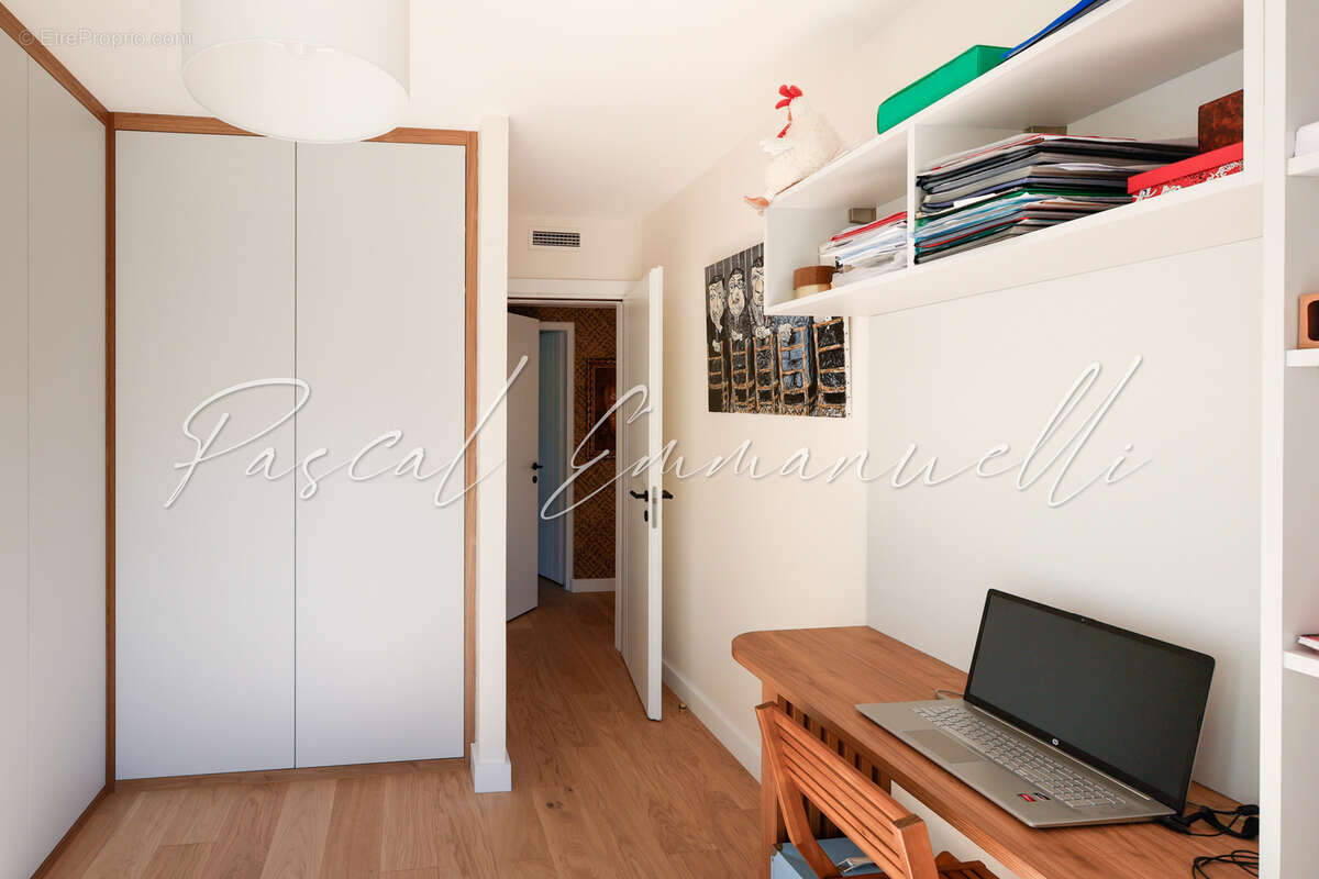 Appartement à MANDELIEU-LA-NAPOULE