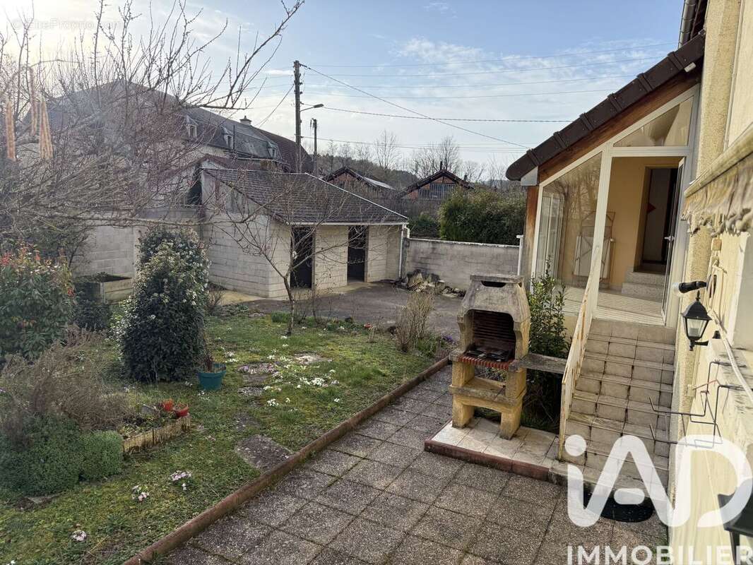 Photo 3 - Maison à LES RICEYS