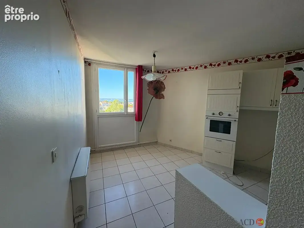A VENDRE Appartement T4 - photo 3