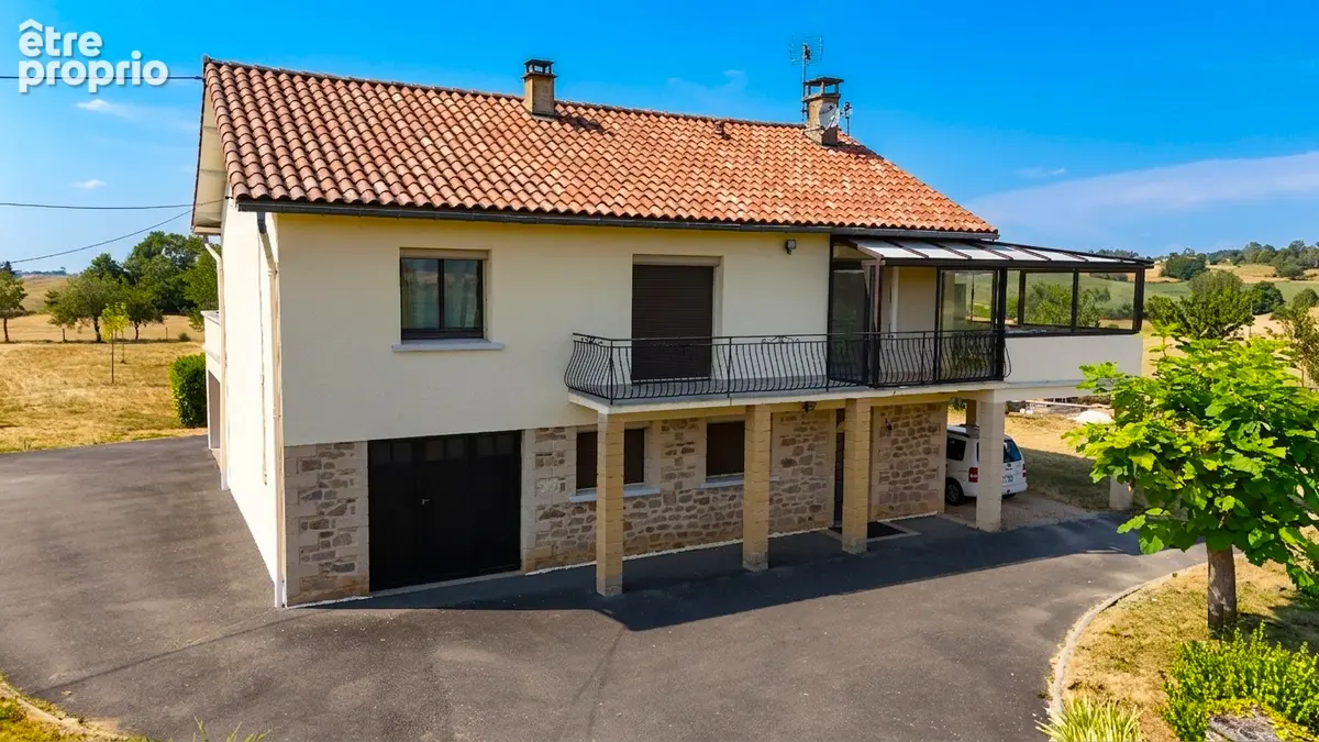 Maison de plain-pied sur terrasse & véranda de 45 m² - Vue dégagée sur terrain clos de 3 800 m² - photo 2