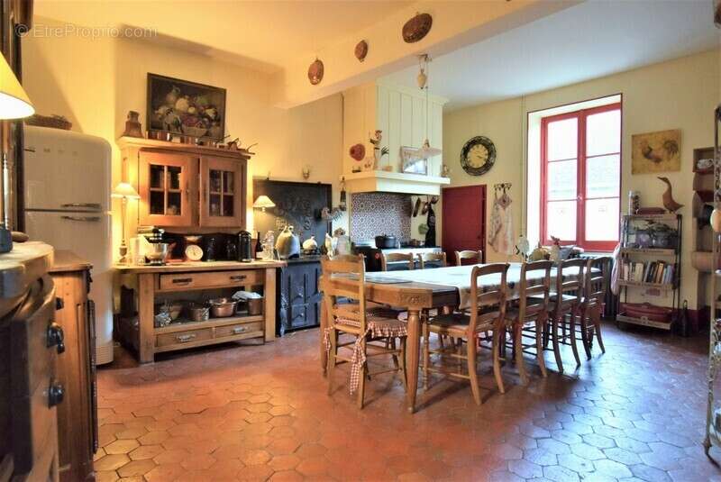 n°5 - Maison à MERCUREY