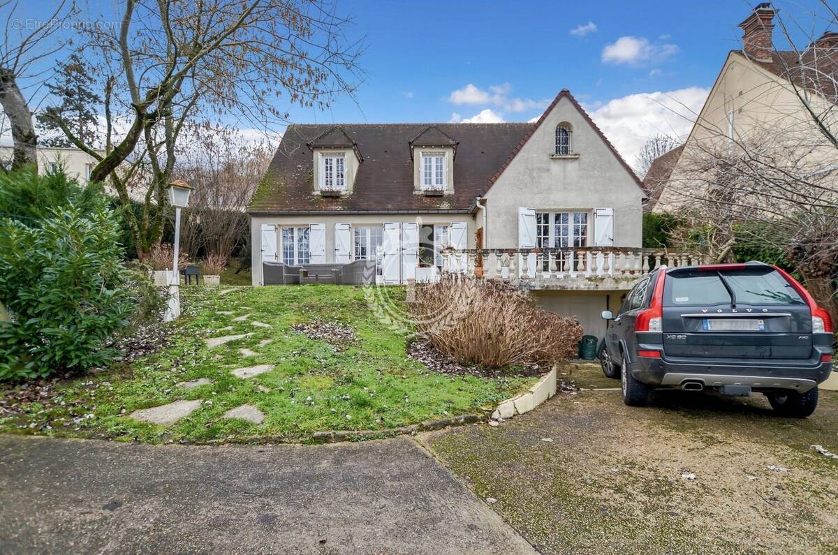 Maison à SAINT-LEU-LA-FORET