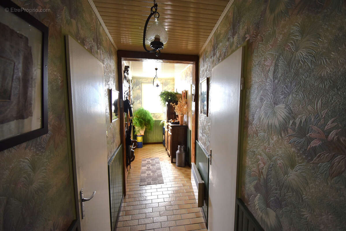 Maison à SAINT-LOUP-SUR-SEMOUSE