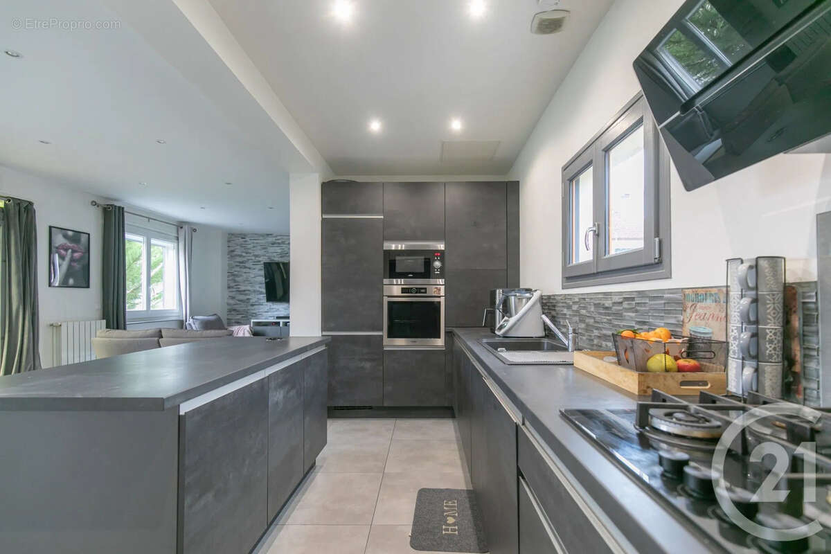 Maison à CHAMPIGNY-SUR-MARNE