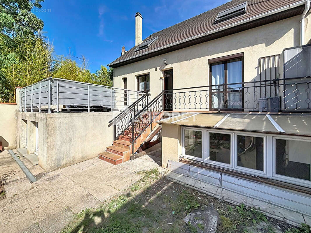 Maison à VILLEJUIF