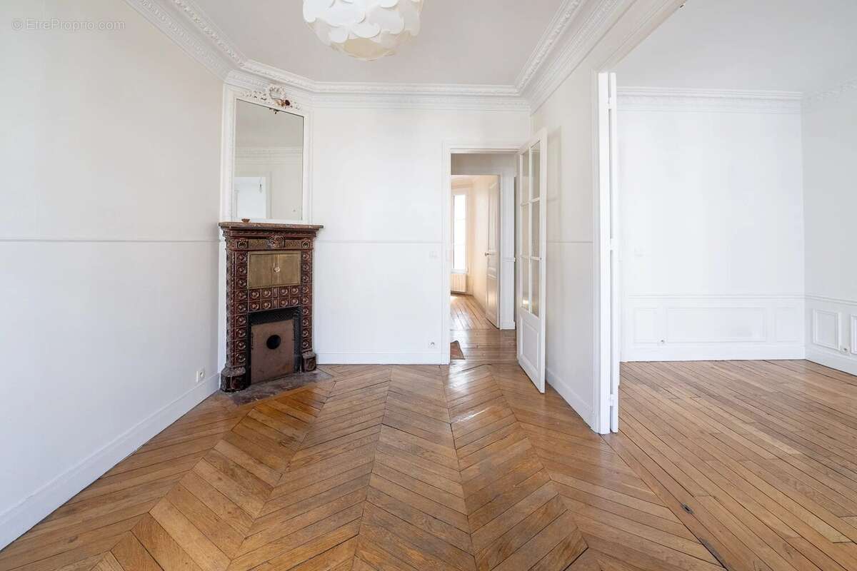 Appartement à PARIS-15E