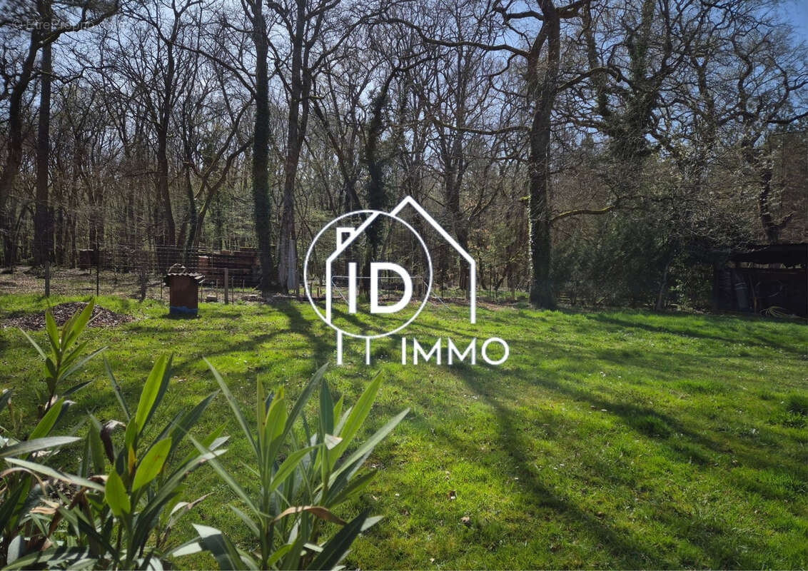 Maison à SAINT-MARTIAL-D'ARTENSET