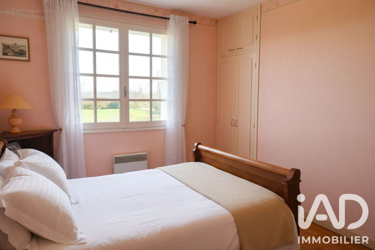 Maison 200 m² à Chasseneuil-Sur-Bonnieure  - photo 7