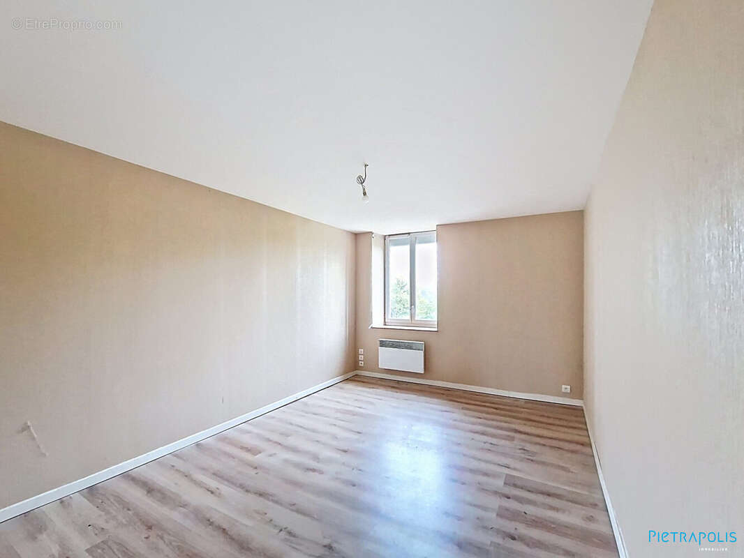 Maison à ESSERTENNE