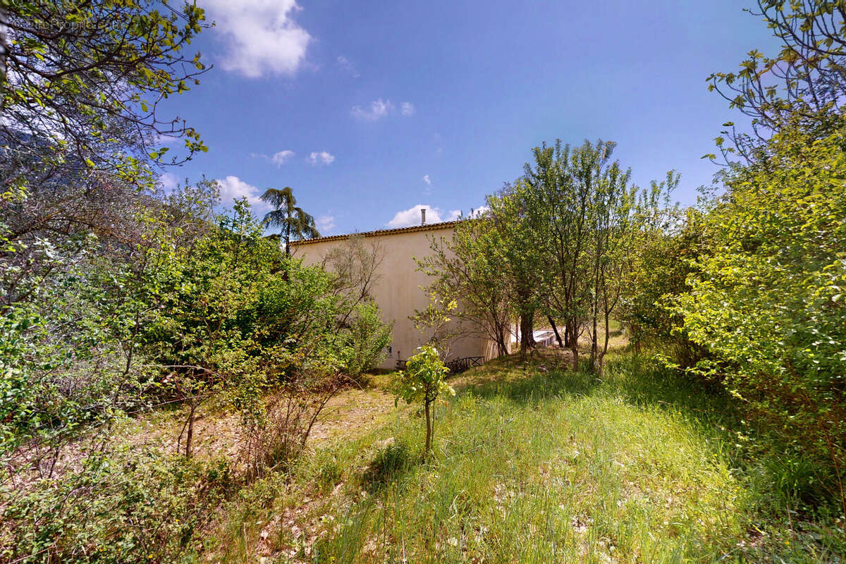 Maison à TOURRETTE-LEVENS