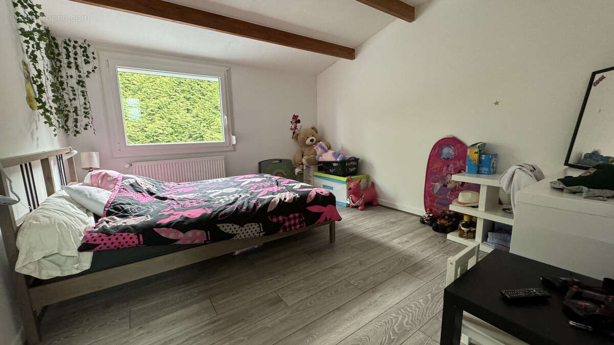 Maison à MONTSAUCHE-LES-SETTONS