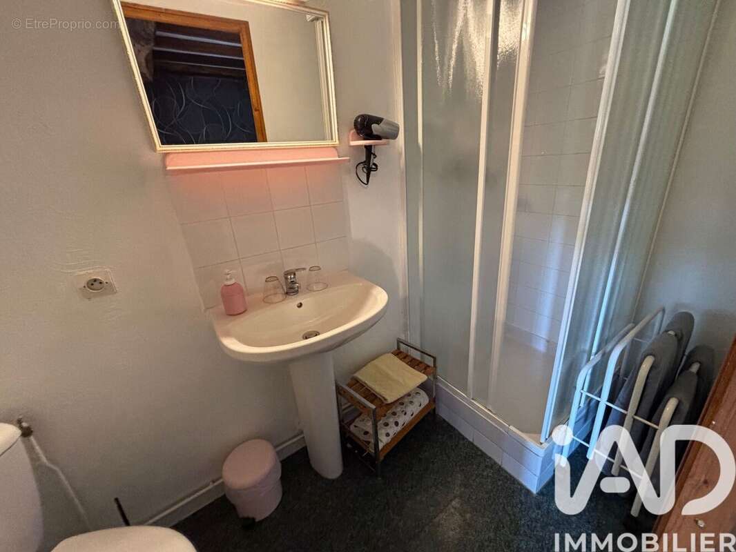 Maison 156 m² à Girondelle  - photo 8