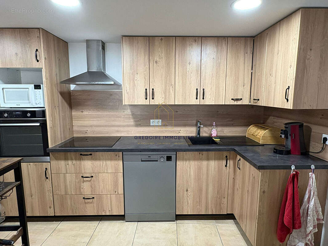 Maison à LA TOUR-D&#039;AIGUES