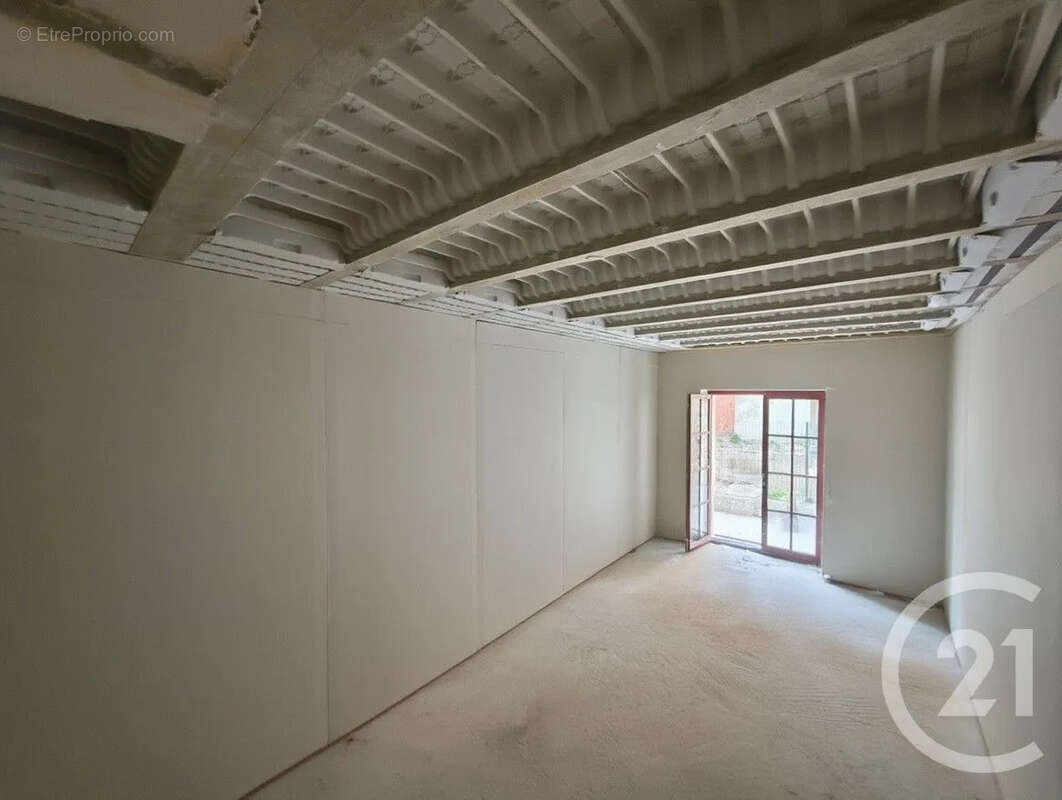 Appartement à CHATEAUNEUF-GRASSE