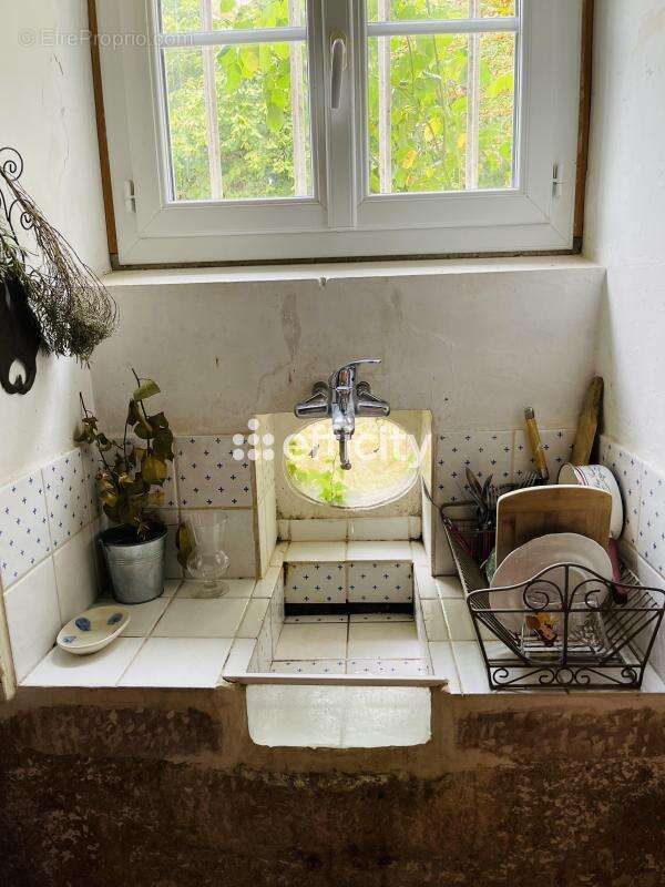 Maison 329 m² à Fontaine-Chalendray  - photo 9