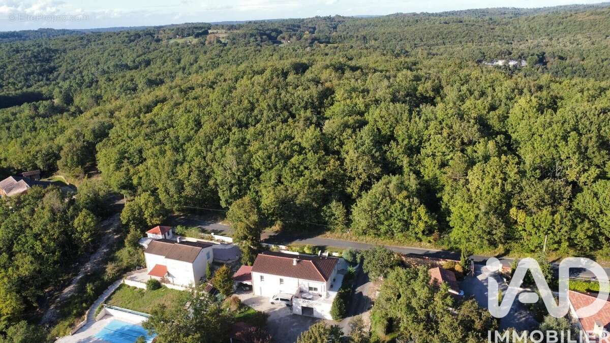 Photo 3 - Terrain à PUY-L'EVEQUE