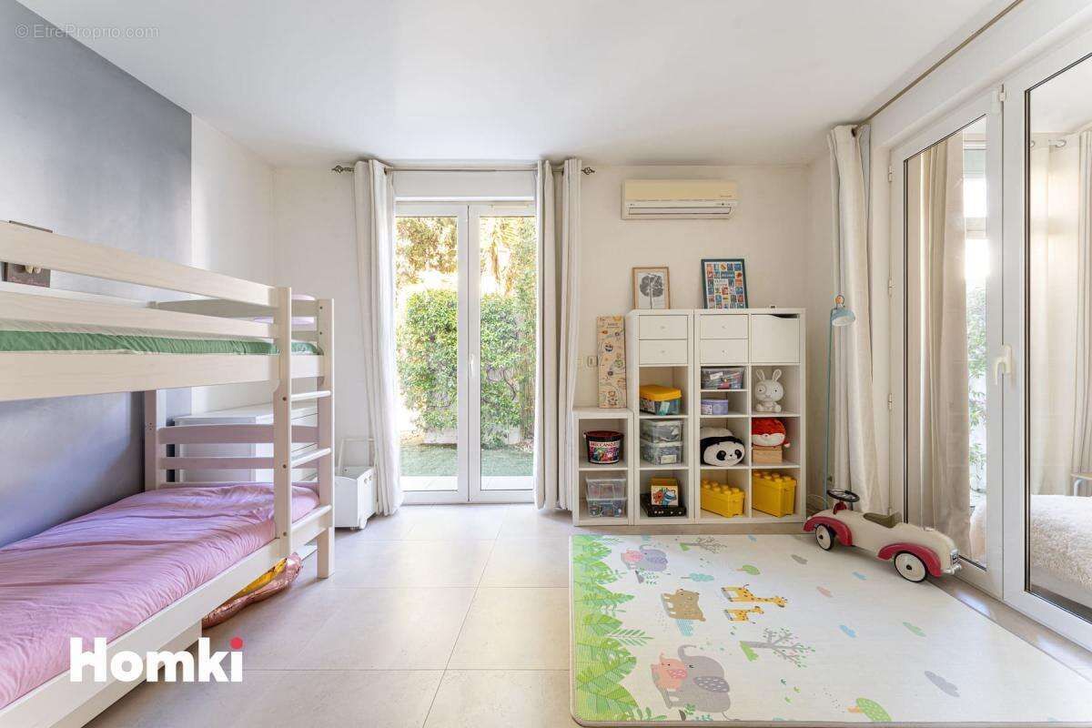 Appartement à MARSEILLE-7E