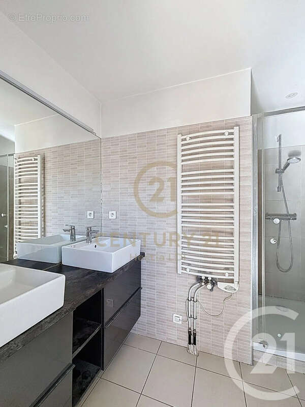 Appartement à LYON-8E