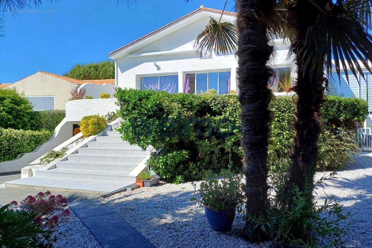 Maison à PORT-DES-BARQUES