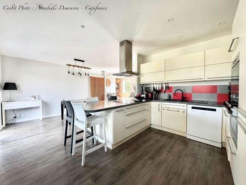 Maison plain-pied 4 chambres - jardin - garage - saint-bonnet-près-riom (63200) - photo 9