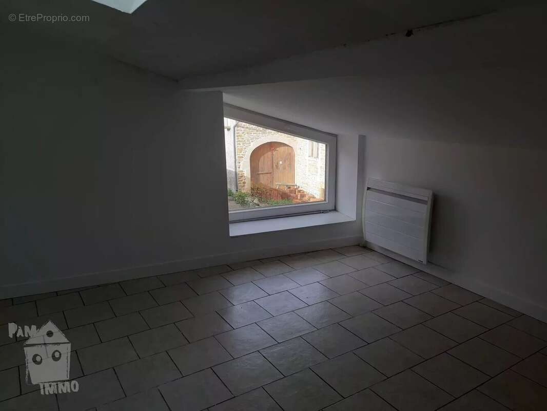 Proche Leyr grande maison de village - photo 12