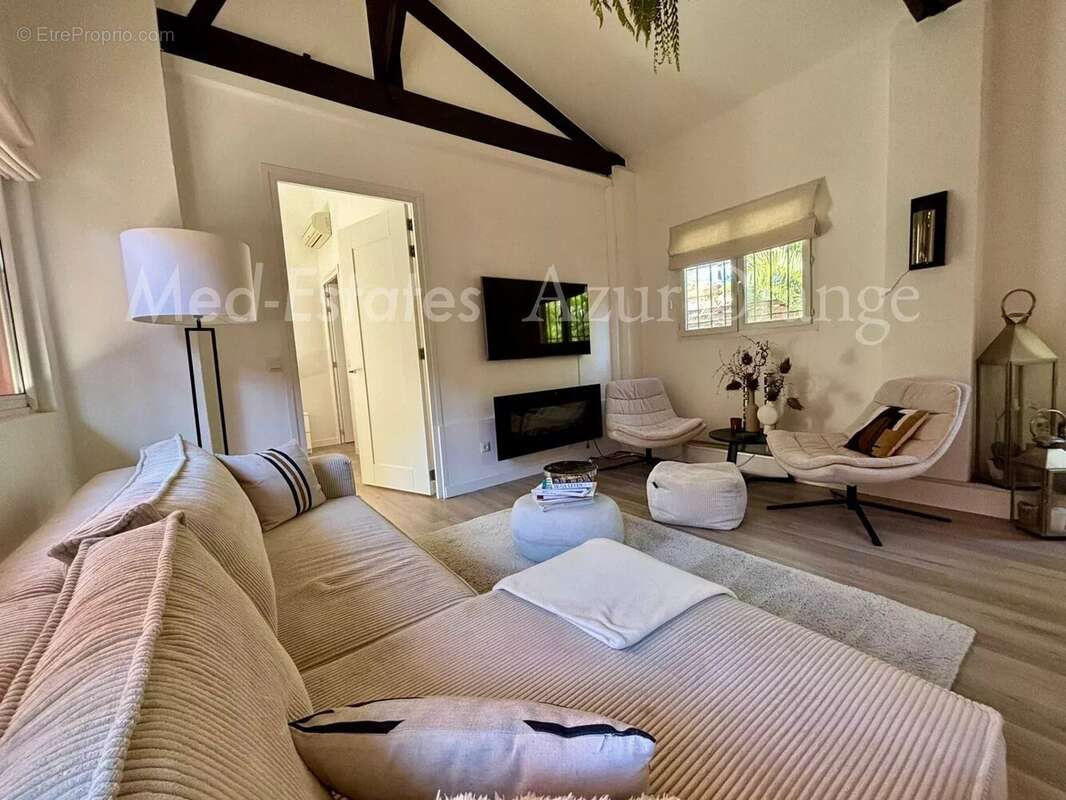 Appartement à GRIMAUD