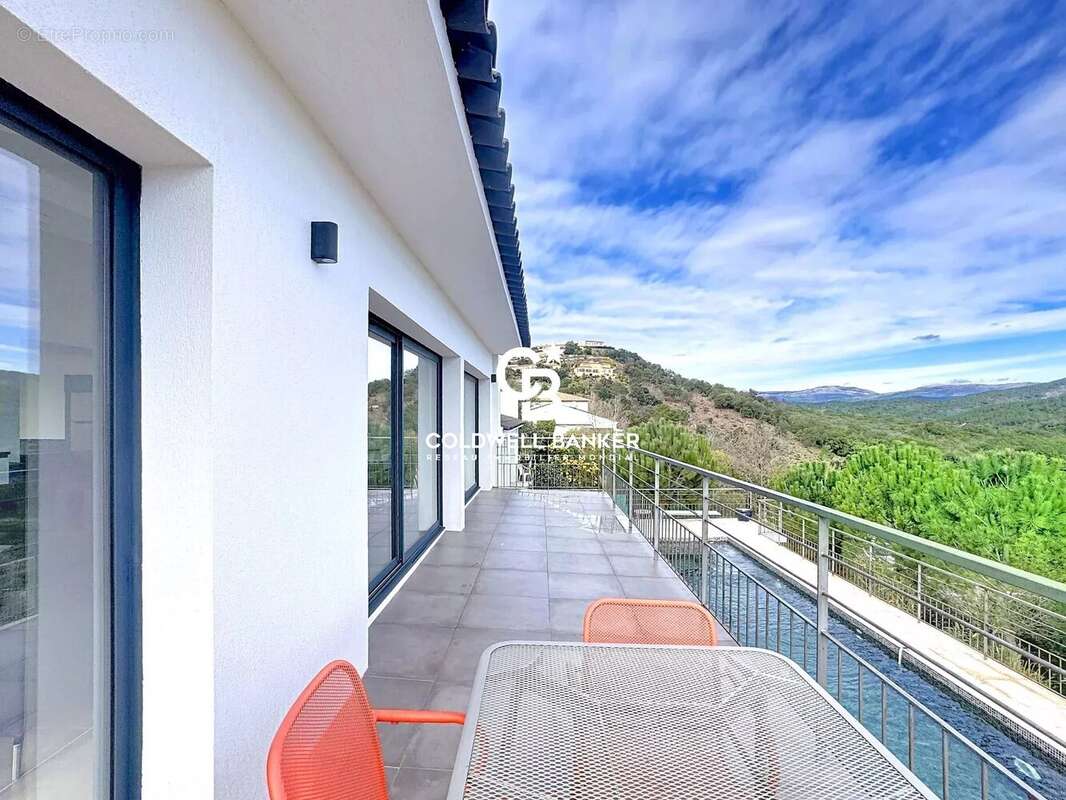 Maison à LES ADRETS-DE-L'ESTEREL