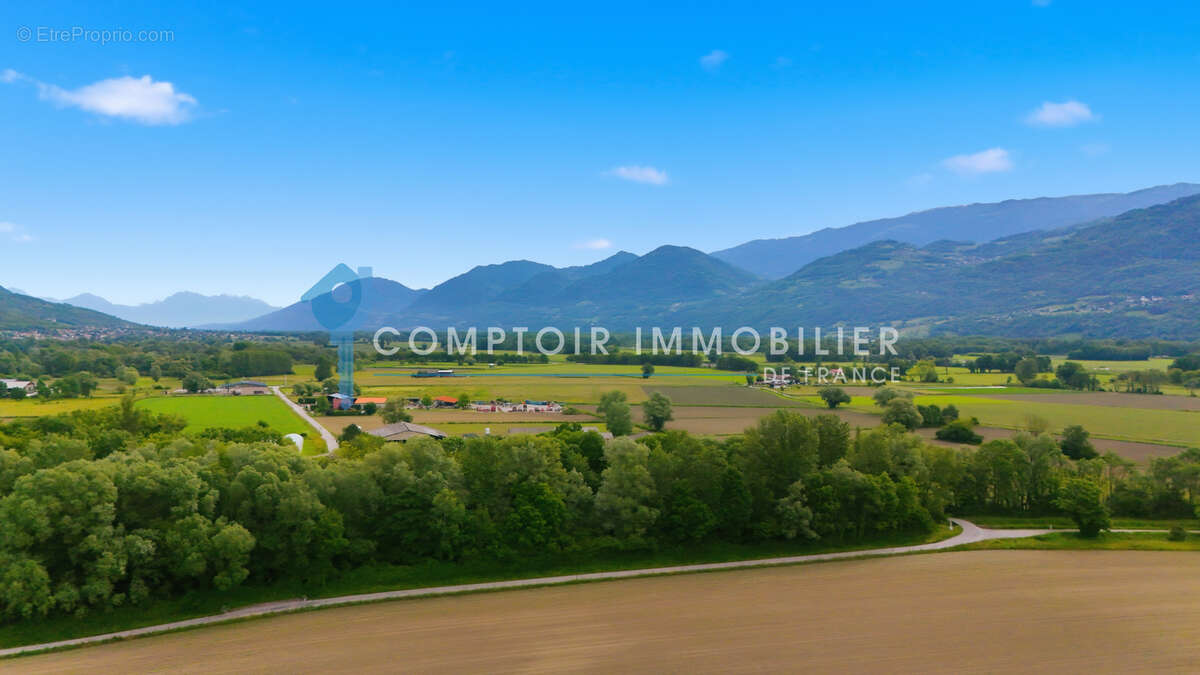 Terrain à CROLLES
