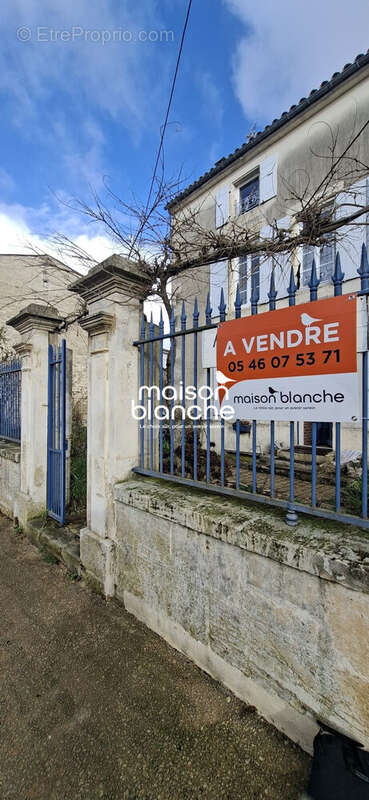 Appartement à SURGERES