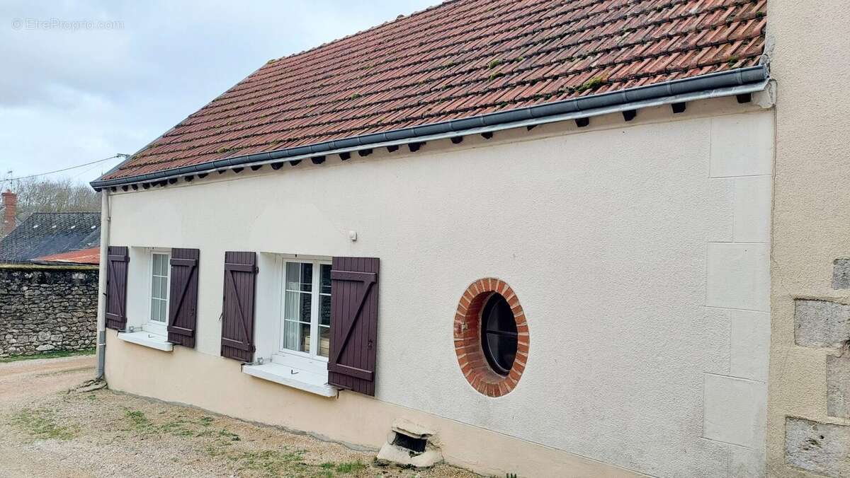Maison à TAVERS