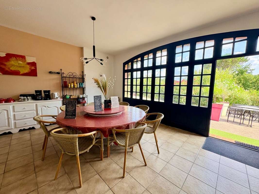 Maison à Propriété d’exception de 500 m² – Maison de famille ou domaine d'accueil (Gîtes & Chambres d'Hôtes) - photo 5