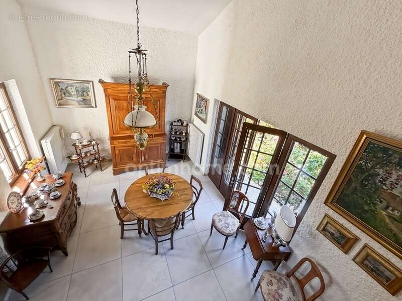 CHAMPIGNEULLES – Maison de caractère avec jardin, au calme et proche de toutes les commodités - photo 7