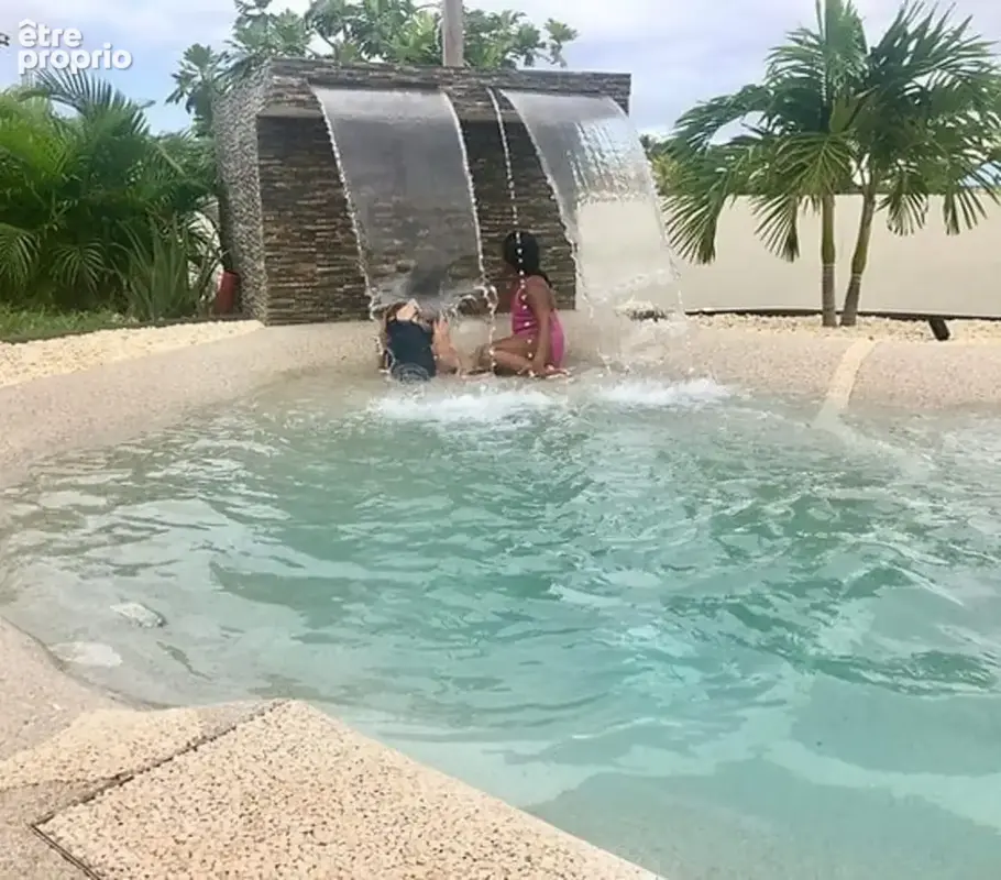LE HELLEUX, Deux villas et piscines, SAINTE ANNE (971) - photo 1