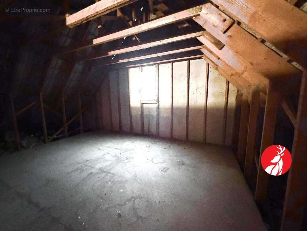 Maison à LA CHAPELLE-LA-REINE