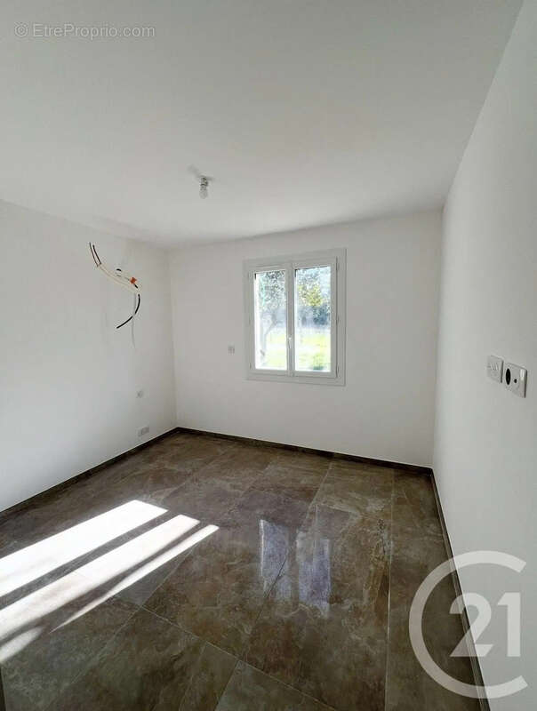 Maison 81 m² à Aleria  - photo 9