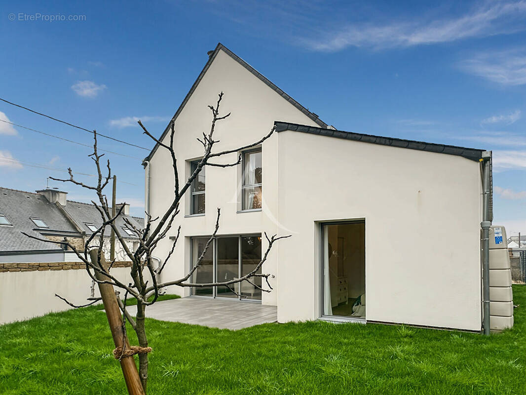 Maison à LARMOR-BADEN