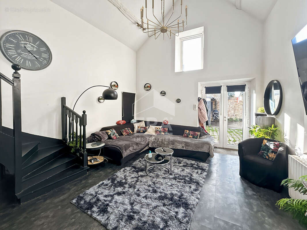 Maison à SAINT-ESCOBILLE