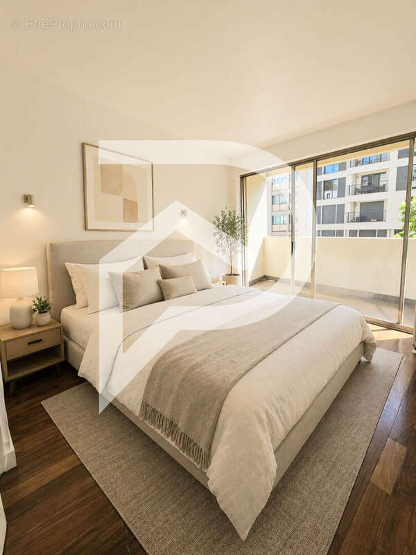 Appartement à CHARENTON-LE-PONT
