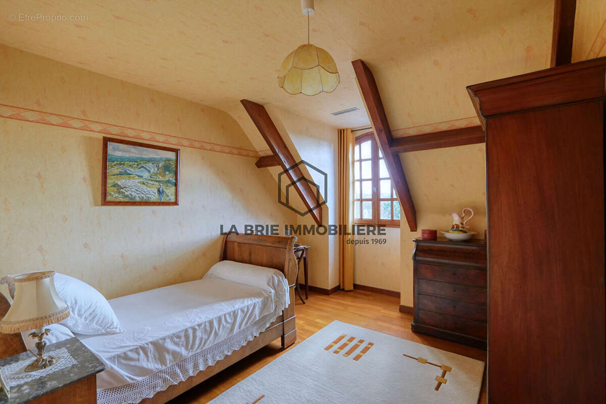 Maison à VILLECRESNES