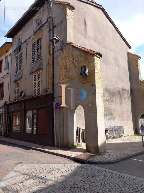 Appartement à CHARLIEU